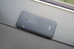 联想手机掌门公布成绩:一年时间重回中国前十