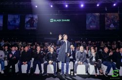 黑鲨游戏手机2实力诠释“操控之王”,玩家体验